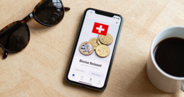 Spread: Switzerland (-1.5)